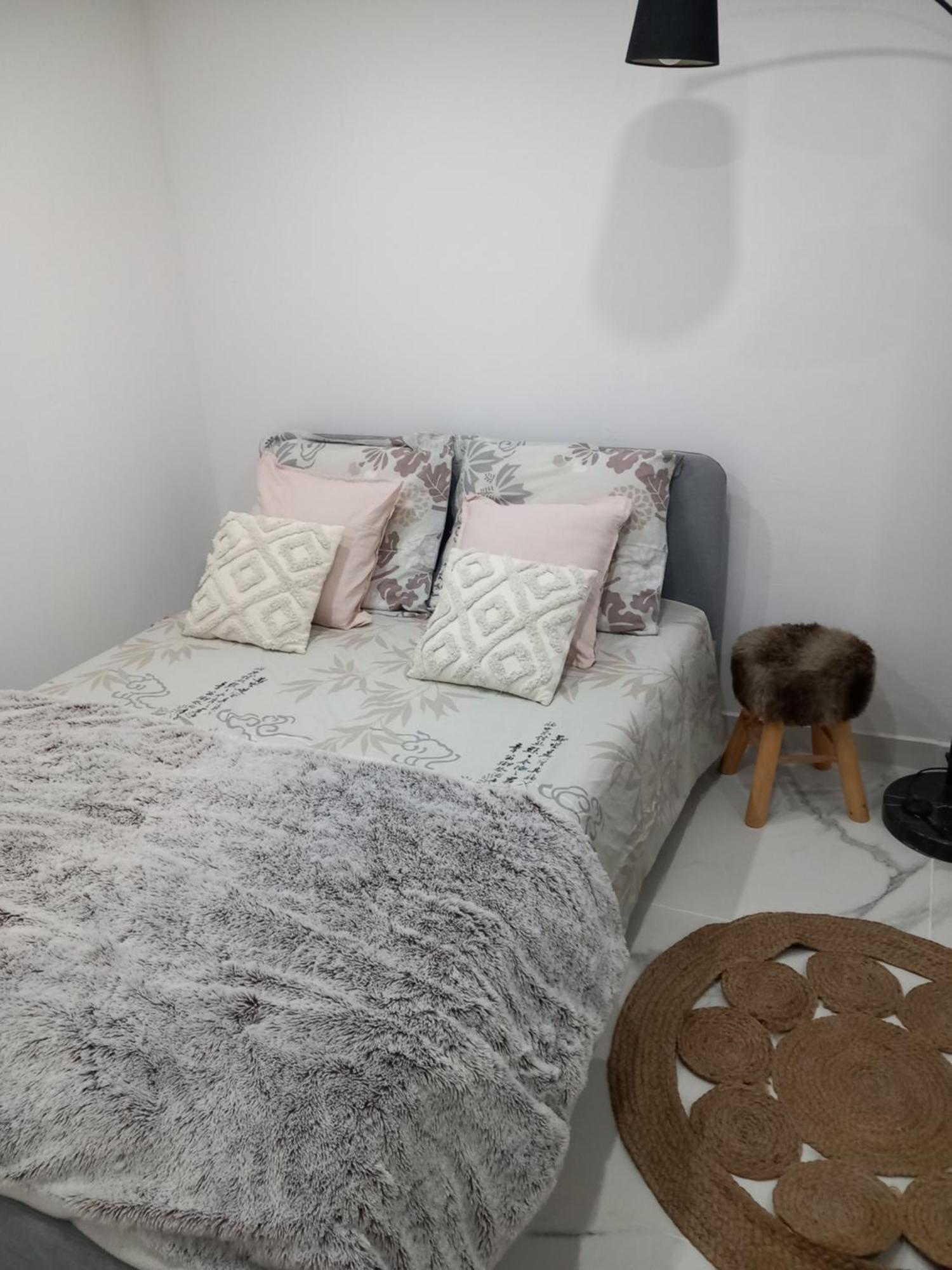 Appartement Independant Dans Une Villa ミラマ エクステリア 写真
